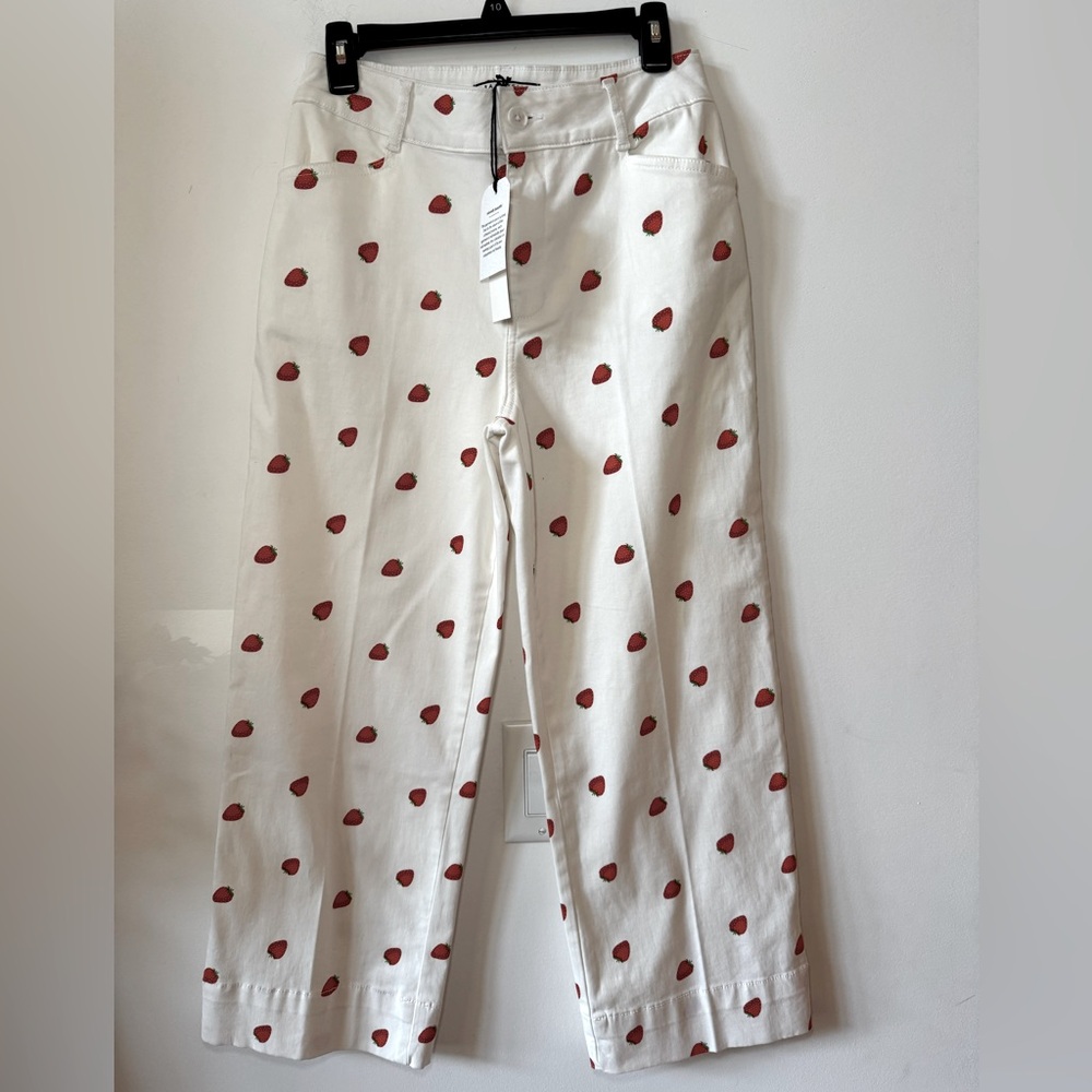 Women’s Bagatelle Collection Strawberry White Cropped Wide Leg Pants NWT Size 6